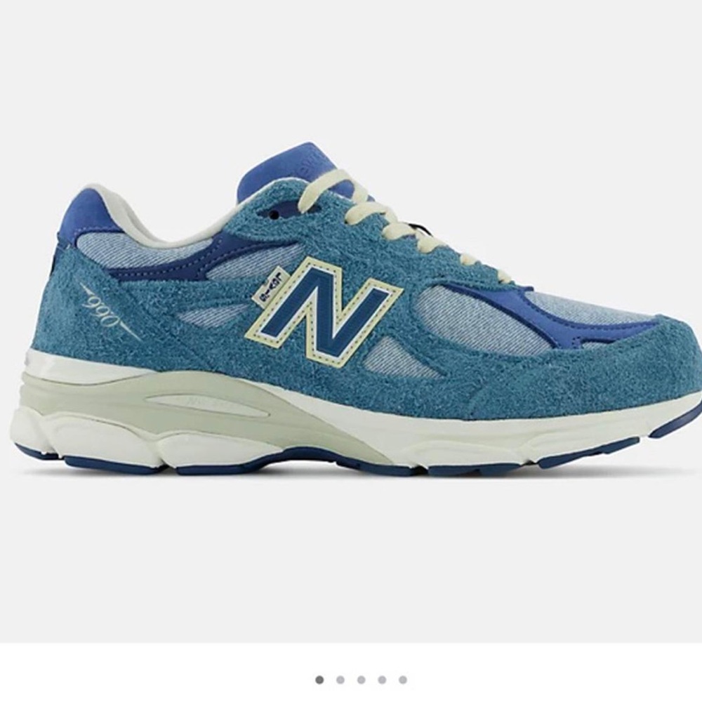 New Balance 990